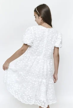 Biała elegancka sukienka z krótkimi rękawami