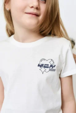 Biały bawełniany t-shirt dziewczęcy z małym nadrukiem