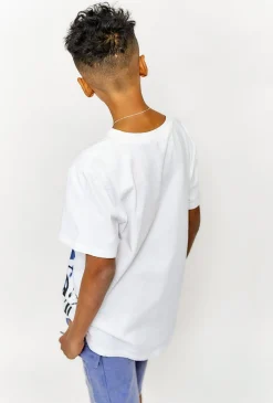 Biały T-shirt chłopięcy na lato