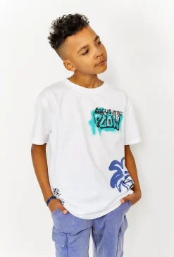Biały T-shirt chłopięcy na lato