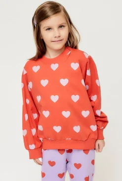 Czerwona bluza dresowa w serduszka