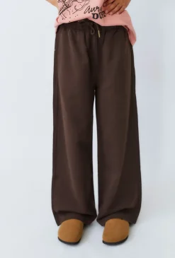 Dziewczęce spodnie dresowe wide leg