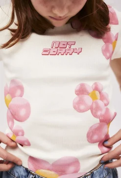 Dziewczęcy t-shirt z dzianiny w prążki - ecru w kwiaty