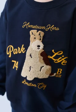 Granatowa bluza chłopięca z aplikacją towel – nierozpinana.