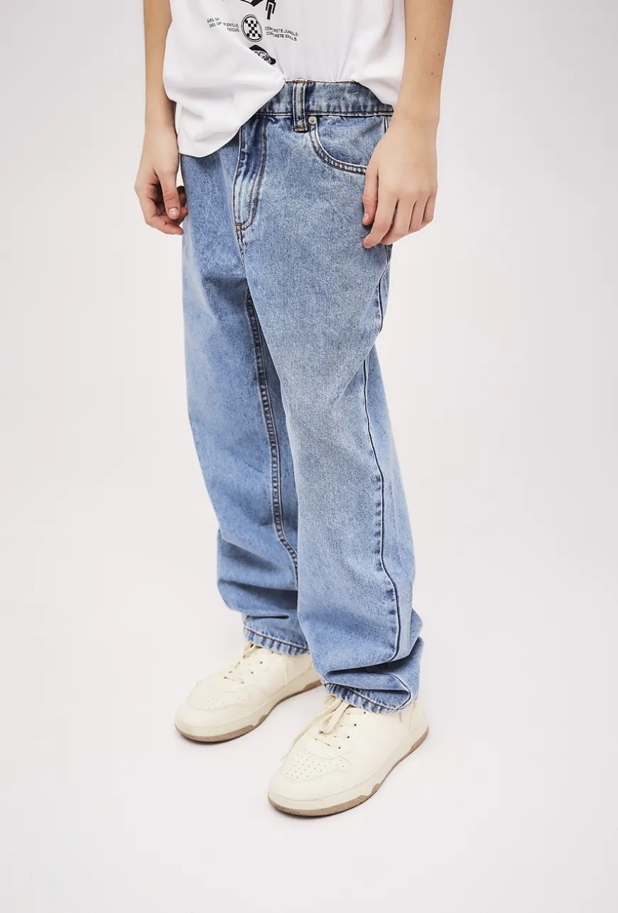 Klasyczne jeansy chłopięce - wide leg - niebieskie