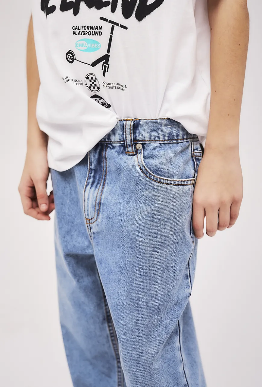 Klasyczne jeansy chłopięce - wide leg - niebieskie