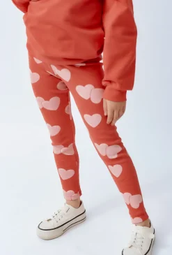 Legginsy w różowe serduszka