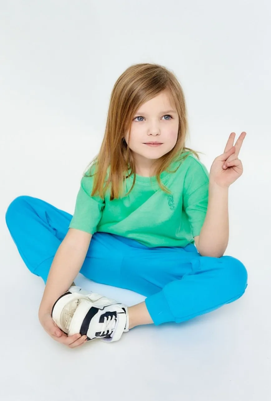 Niebieskie spodnie dresowe