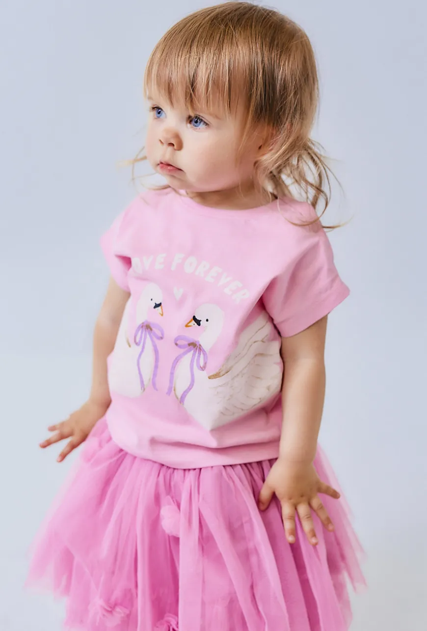 Różowy t-shirt niemowlęcy z łabędziami