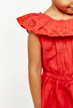 Sukienka na lato - czerwona z ażurowym kołnierzem