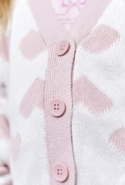 Sweter dziewczęcy rozpinany - ecru w różowe serduszka