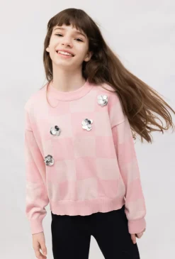 Sweter dziewczęcy w szachownicę z cekinowymi aplikacjami