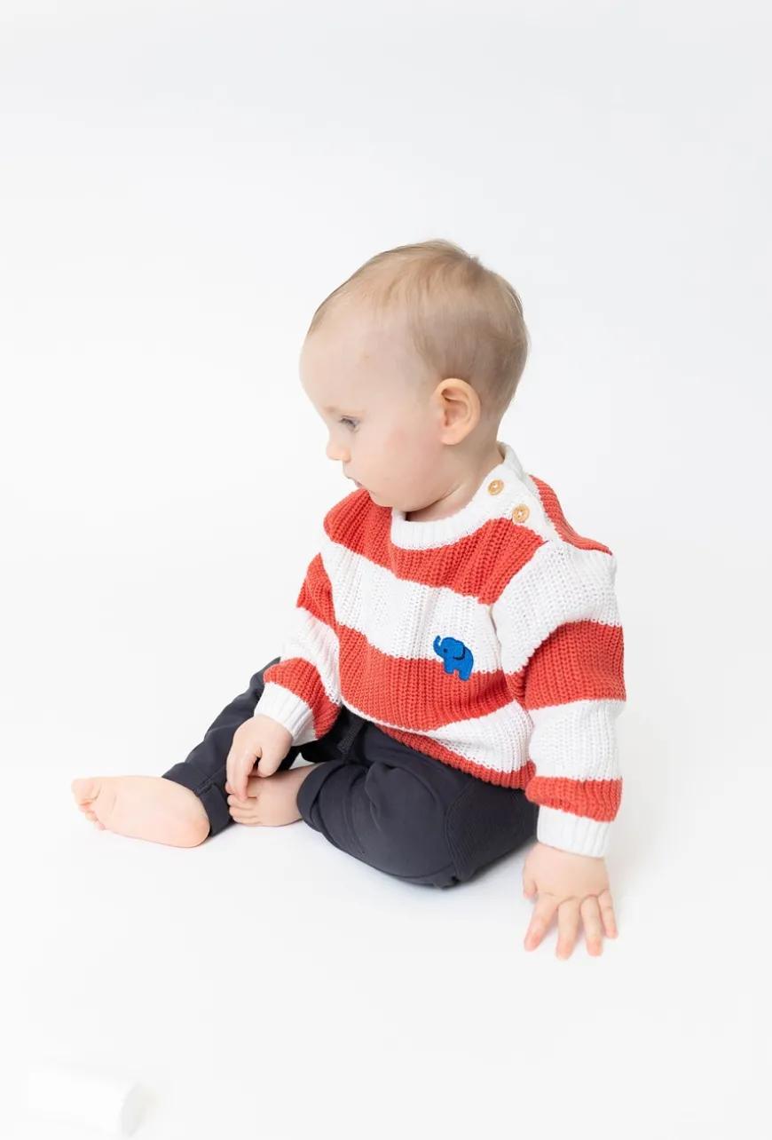 Sweter niemowlęcy w paski