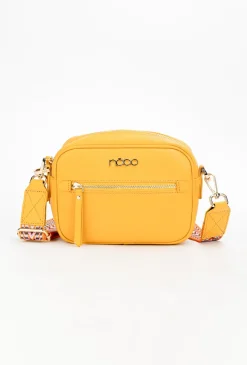 Żółta torebka crossbody z kolorowym paskiem