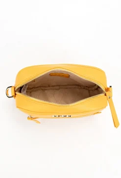 Żółta torebka crossbody z kolorowym paskiem