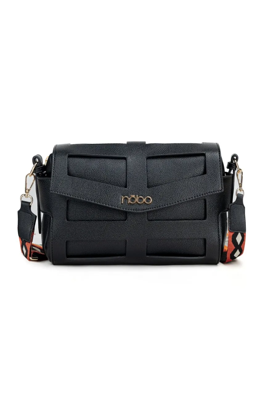 Torebka crossbody z efektowną klapą