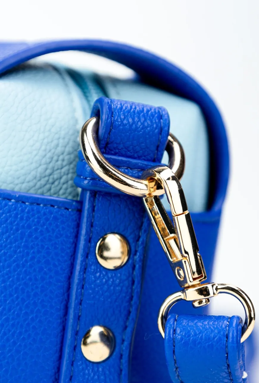 Torebka crossbody z efektowną klapą