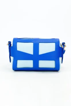 Torebka crossbody z efektowną klapą