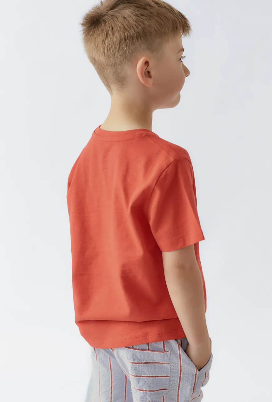 T-shirt chłopięcy czerwony z zabawnym nadrukiem