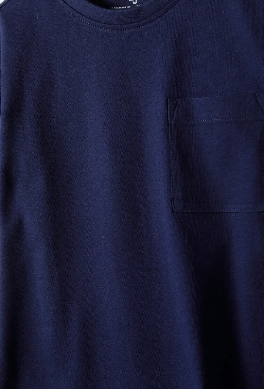 T-shirt chłopięcy z kieszonką – koszulka basic z krótkim rękawem