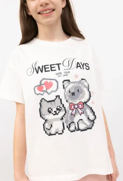 T-shirt dziecięcy oversize „Sweet Days” z nadrukiem kotów