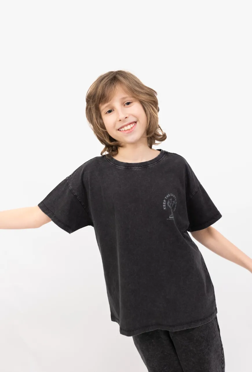 T-shirt oversize z efektem sprania „Lornetka”