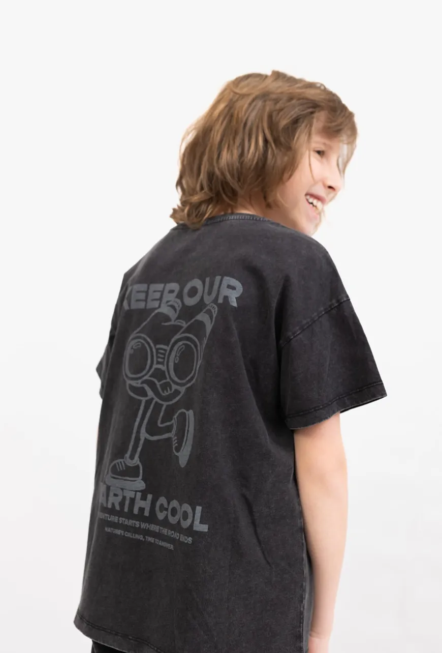 T-shirt oversize z efektem sprania „Lornetka”