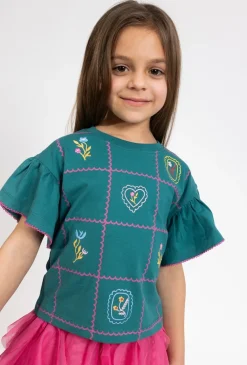 T-shirt pudełkowy z falbankami i haftami w kwiatki
