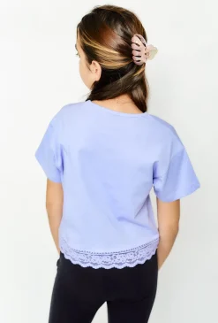 T-shirt z koronkowym dołem